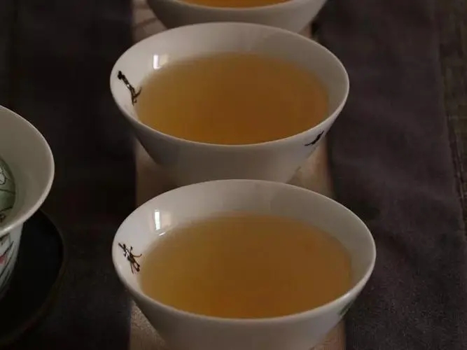 普洱茶的舌底鳴泉是怎么樣的？