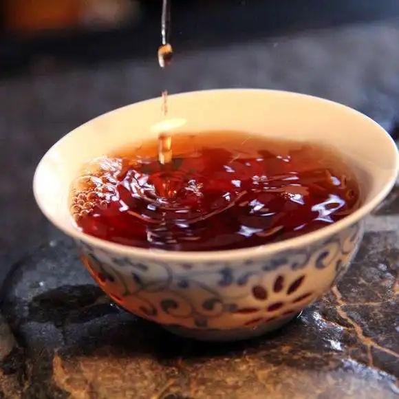 什么季節(jié)喝普洱茶好？喝普洱茶的禁忌和注意事項(xiàng)?