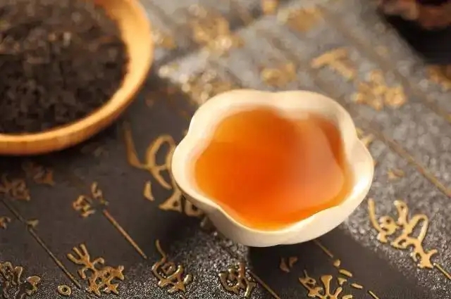 茶喝起來有點(diǎn)酸是不是變質(zhì)了？