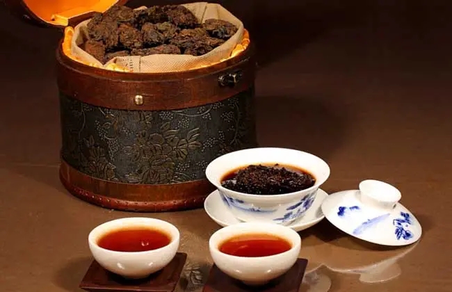 喝普洱完整滋味，品老茶成熟茶湯