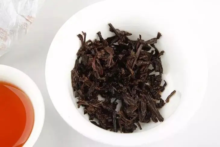 普洱熟茶好壞如何辨別？行家教你3步走！聞茶香、品茶湯、鑒葉底