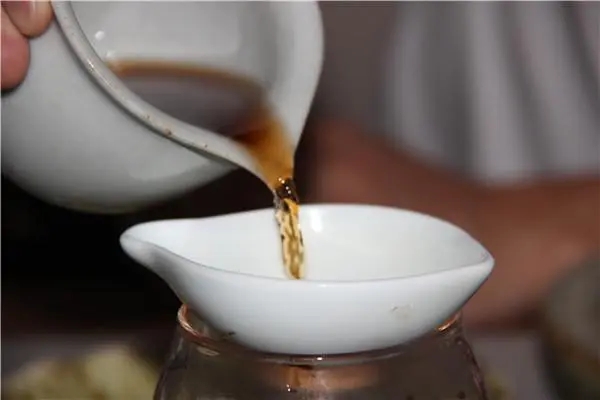 學(xué)會這4招，快速判斷出普洱茶年份！