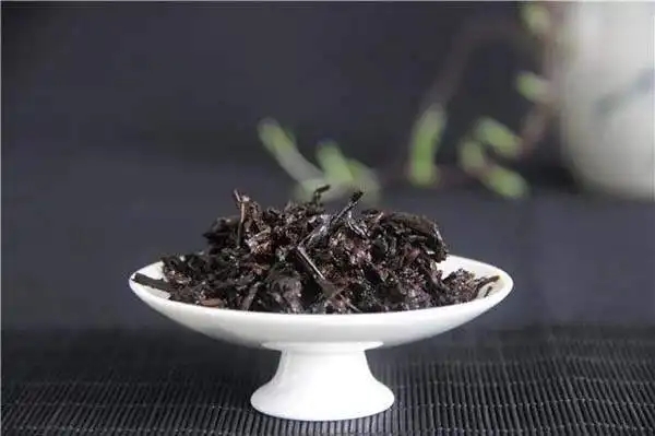 判斷普洱茶是不是好料，只看一個(gè)地方！